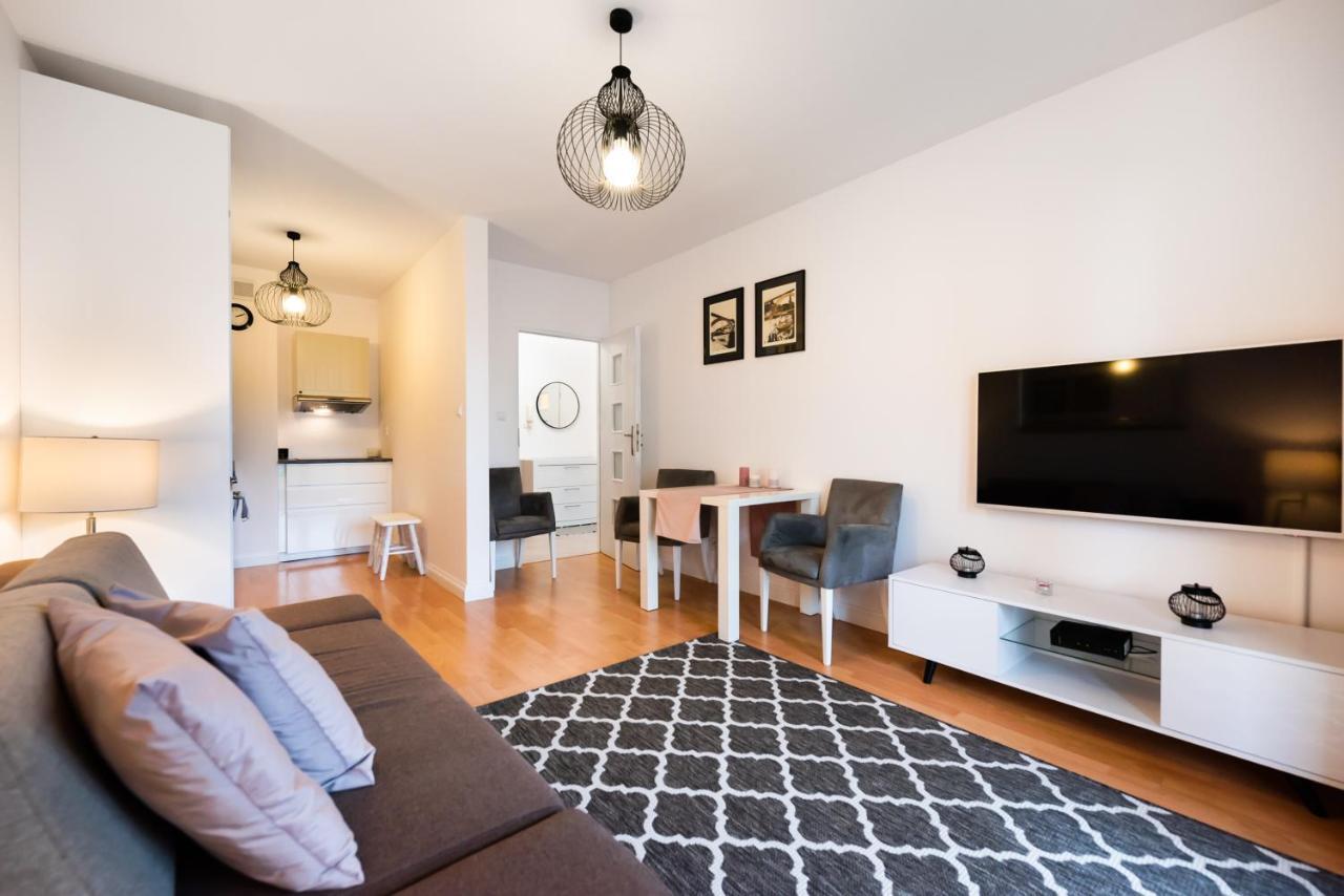 Metro Kondratowicza Velvet Apartment Warszawa Eksteriør bilde